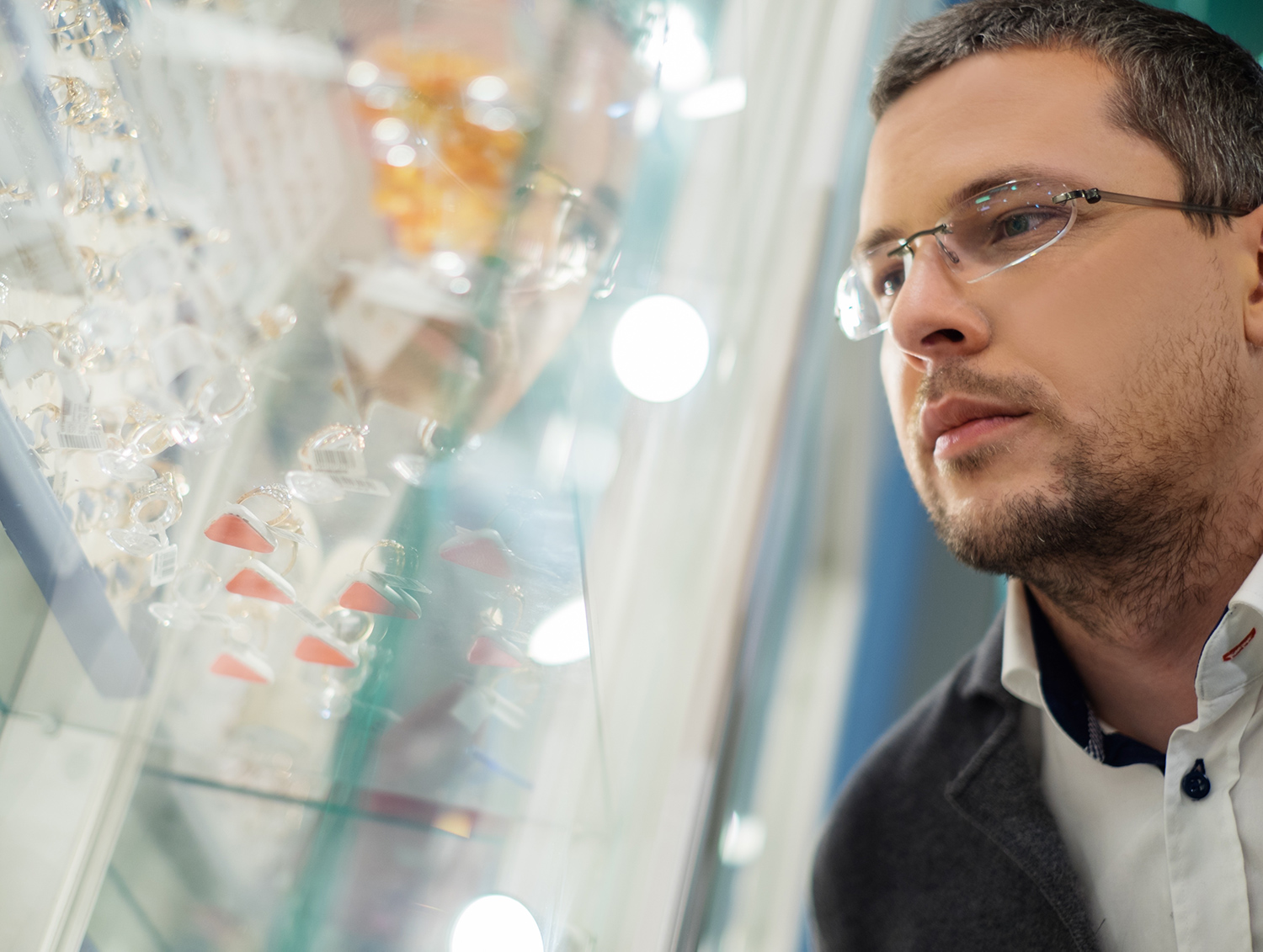 Engagement Ring Buying Guide For Him