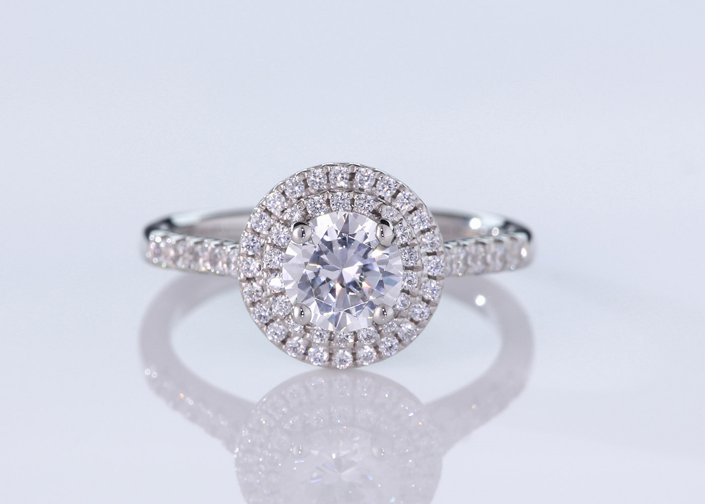 Diamond Set Round Brilliant Eclat Diamond Ring in 18K Rose Gold 360 image