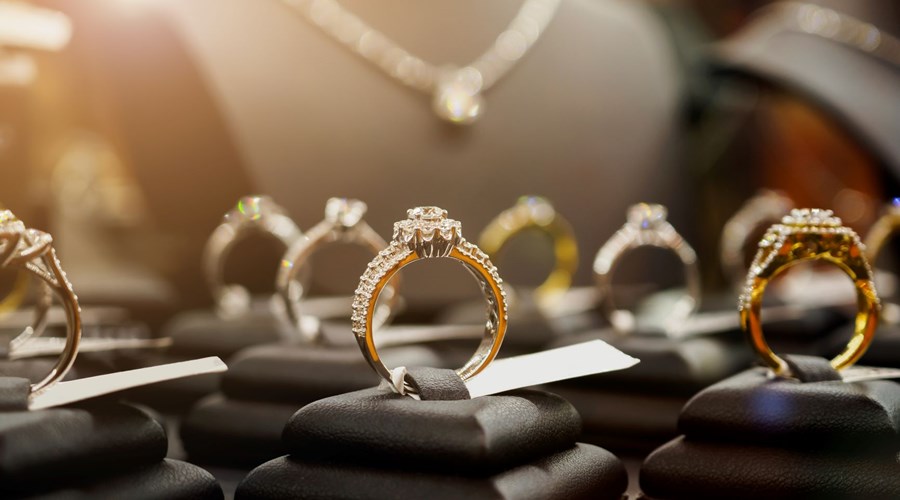 Vintage Style Diamond Engagement Rings