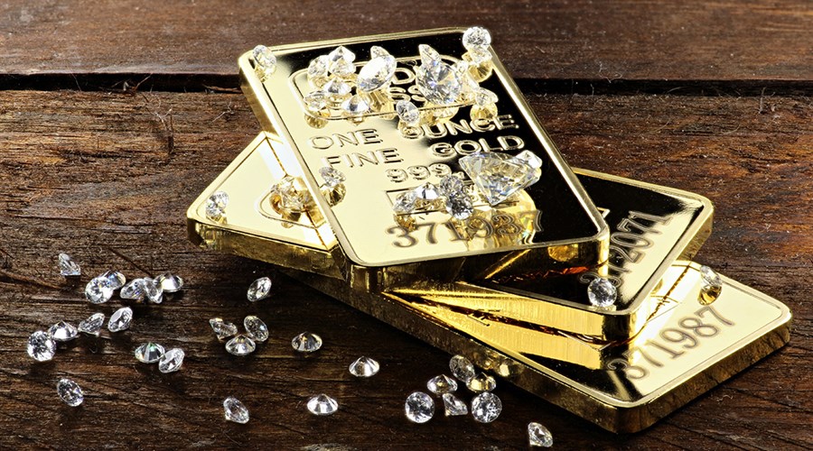 5 beautiful Yellow Gold Engagement rings