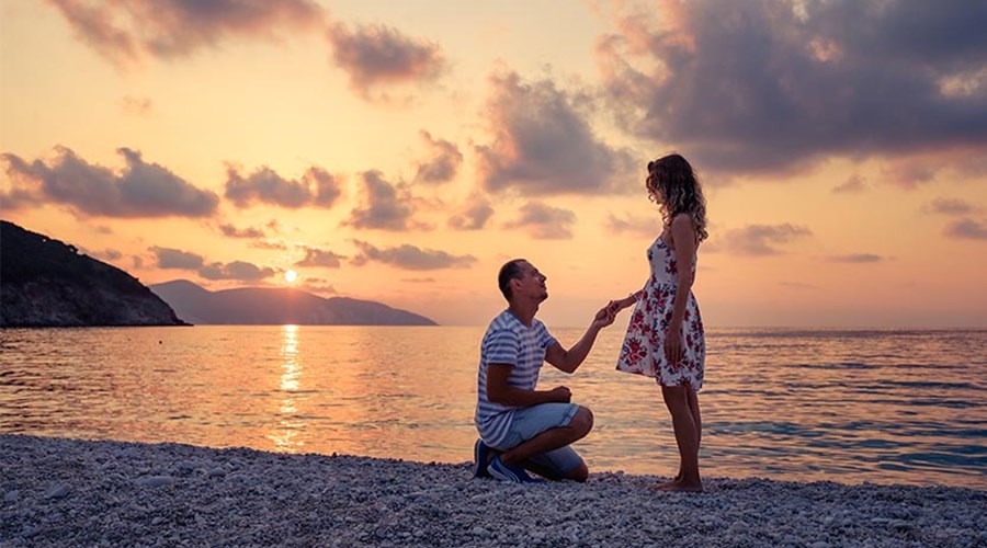 This is why you don’t need a ring to propose with!
