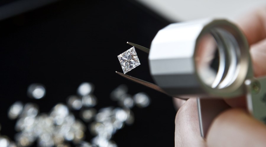 How Important is Diamond Clarity?