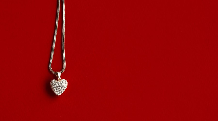 Diamond Pendants you should be wearing this Valentine’s