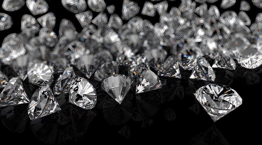 Should I Buy a Natural or Lab-Grown Diamond?