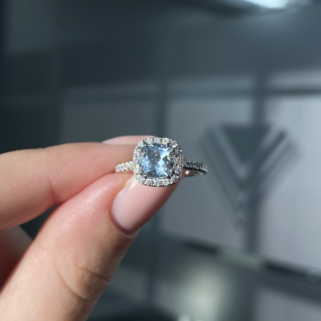 18kt White Gold Ring With 1 - 16 x 12 Cushion Cut Genuine Aquamarine slight  abrasions = Approx 7cts, 117 Single Cut Diamonds = Arox .50-.60cts tdw,  SI12 IRetail 5499 Estate 2749 – Noe's Jewelry