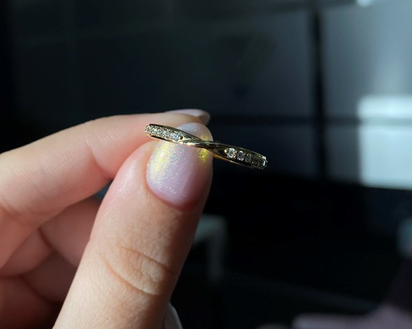 18K Yellow Gold 2.5mm Ribbon Half Grain Diamond Set Ring