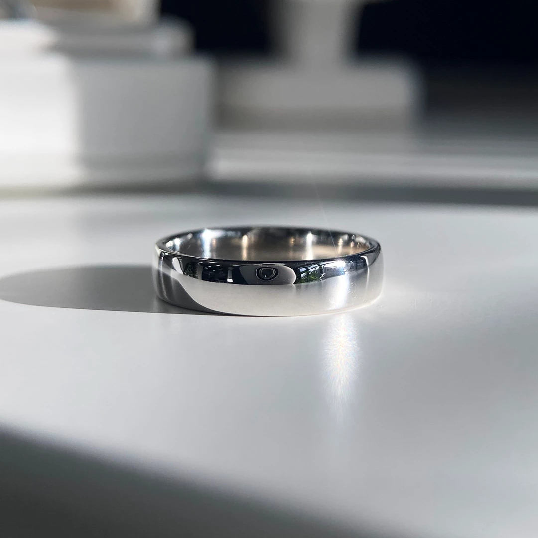 Platinum 4mm Slight Court Light Weight Wedding Ring