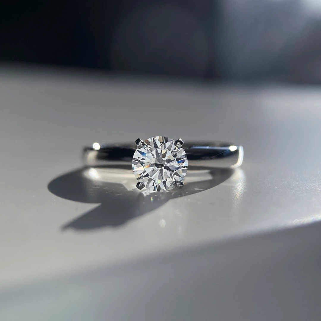 0.61ct Lab-Grown Round Brilliant Amia Diamond Ring in Platinum