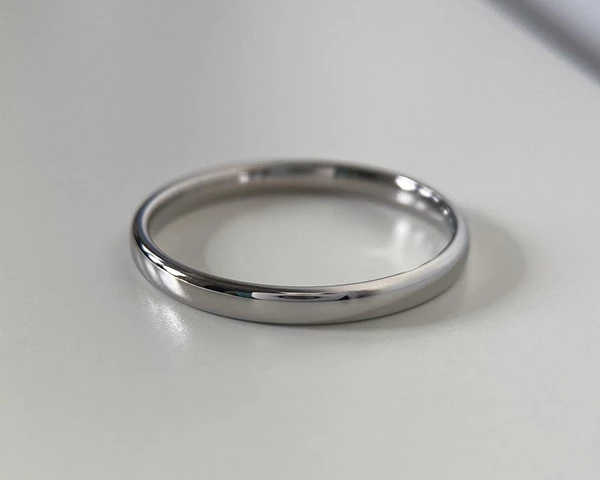 Platinum 2.2mm Slight Court Light Weight Wedding Ring
