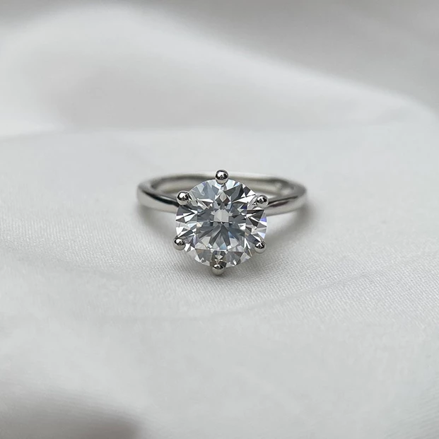 3.15ct Lab-Grown Round Brilliant Six Claw Beau Diamond Ring in Platinum