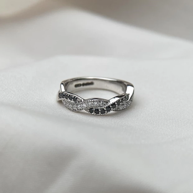 Platinum 4mm Black and White Twisted Diamond Ring
