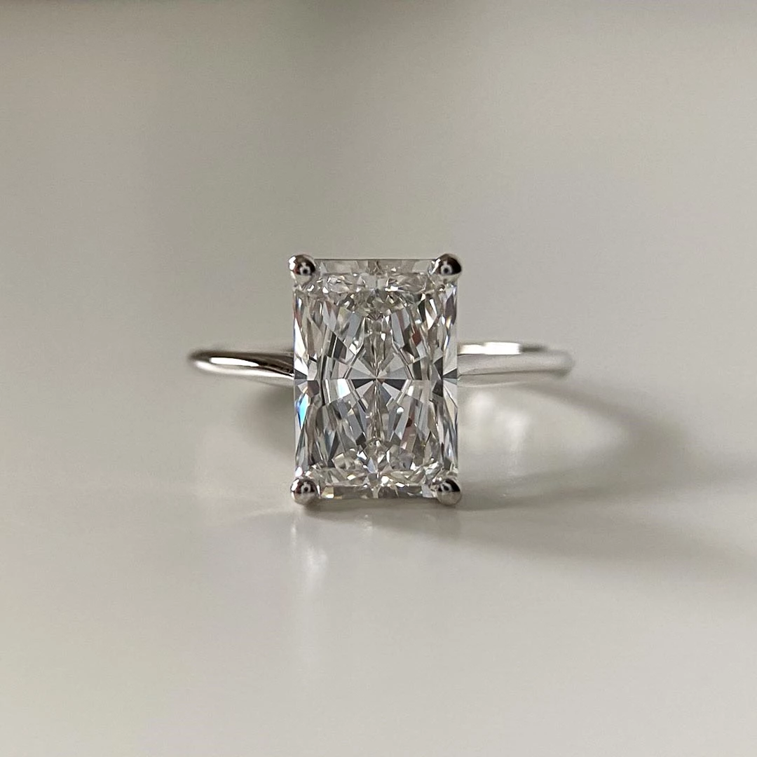 2.89ct Lab-Grown Radiant Carys Diamond Ring in Platinum