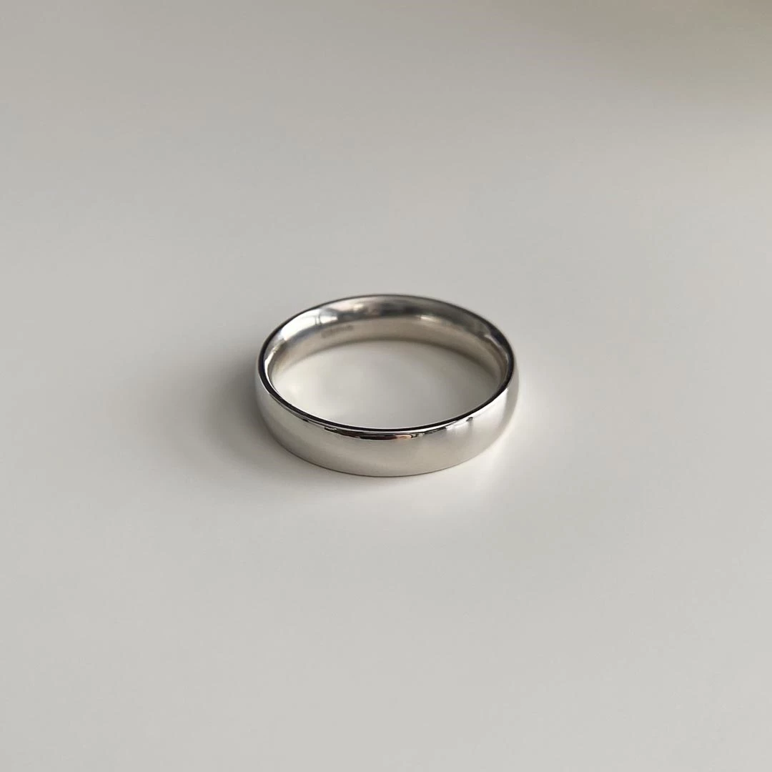 Platinum 4mm Traditional Court Medium Weight Wedding Ring