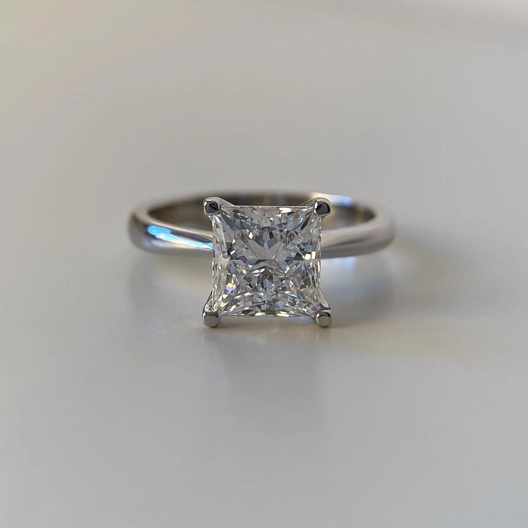 1.65ct Lab-Grown Princess Flor Diamond Ring in Platinum