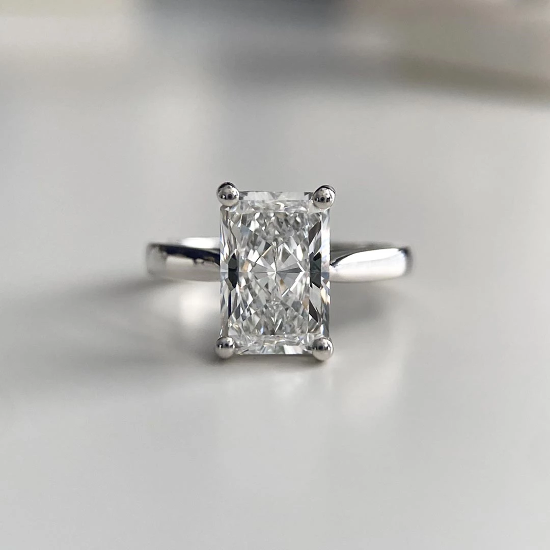 2.27ct Lab-Grown Radiant Nara Diamond Ring in Platinum
