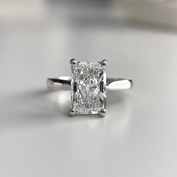 2.27ct Lab-Grown Radiant Nara Diamond Ring in Platinum