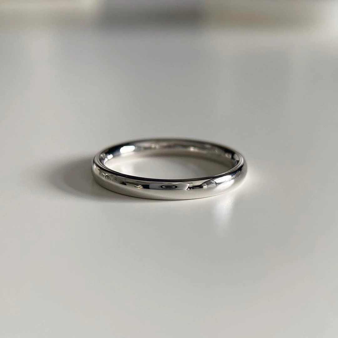 18K White Gold 2.2mm Traditional Court Medium Weight Wedding Ring