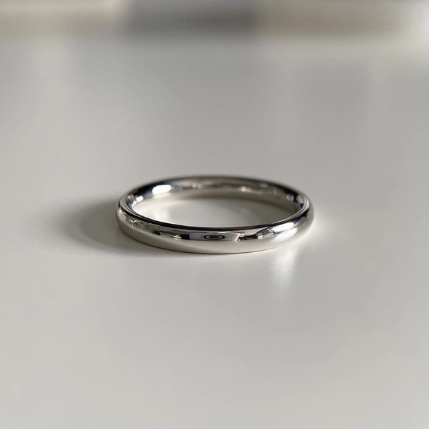 18K White Gold 2.2mm Traditional Court Medium Weight Wedding Ring