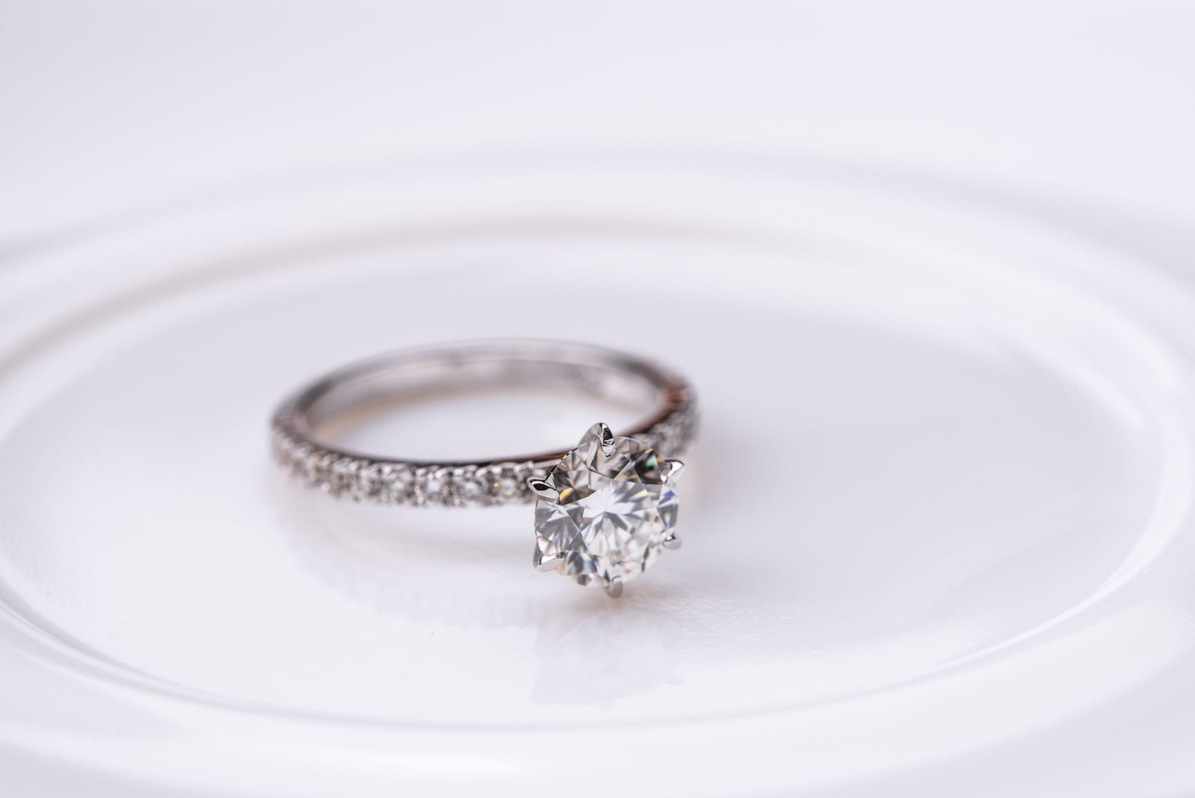 What diamond cut is best for my engagement ring? | The Diamond Store