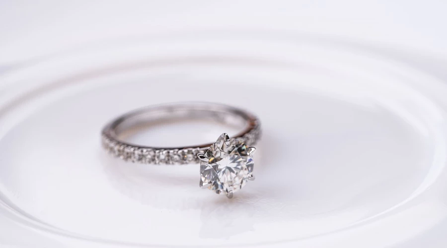 How much should you pay for a 1 carat diamond?