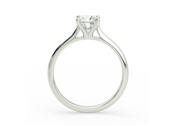 Princess Adamas Diamond Ring in 18K White Gold