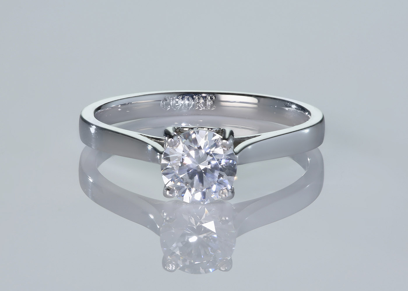 Round Brilliant Cuore Diamond Ring in 18K Rose Gold 360 image