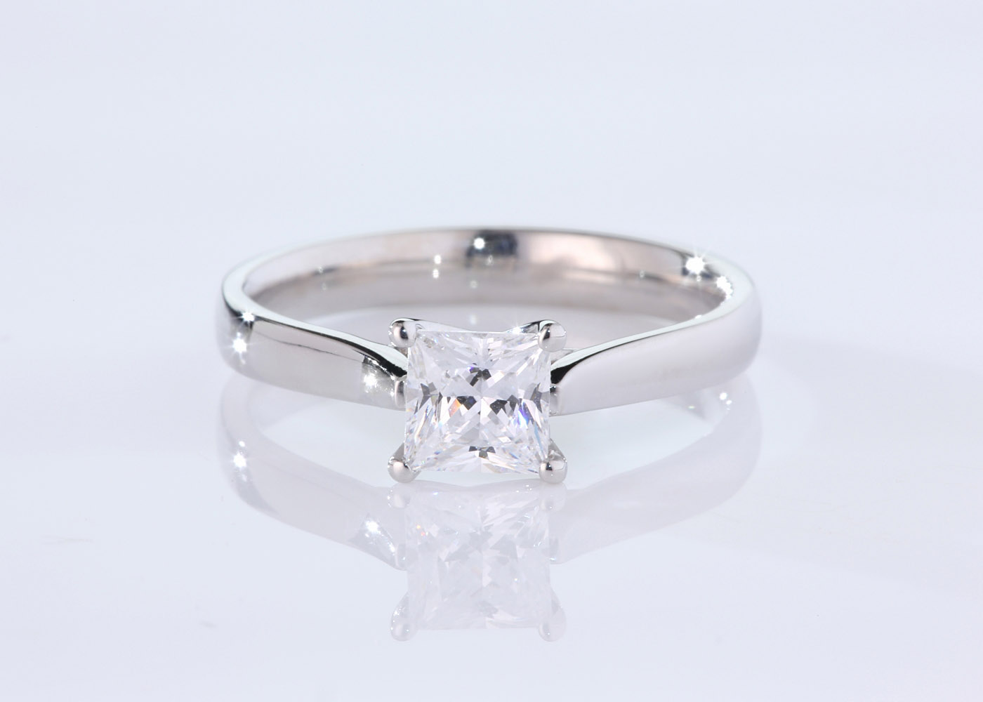 Princess Mirabelle Diamond Ring in 9K Yellow Gold 360 image