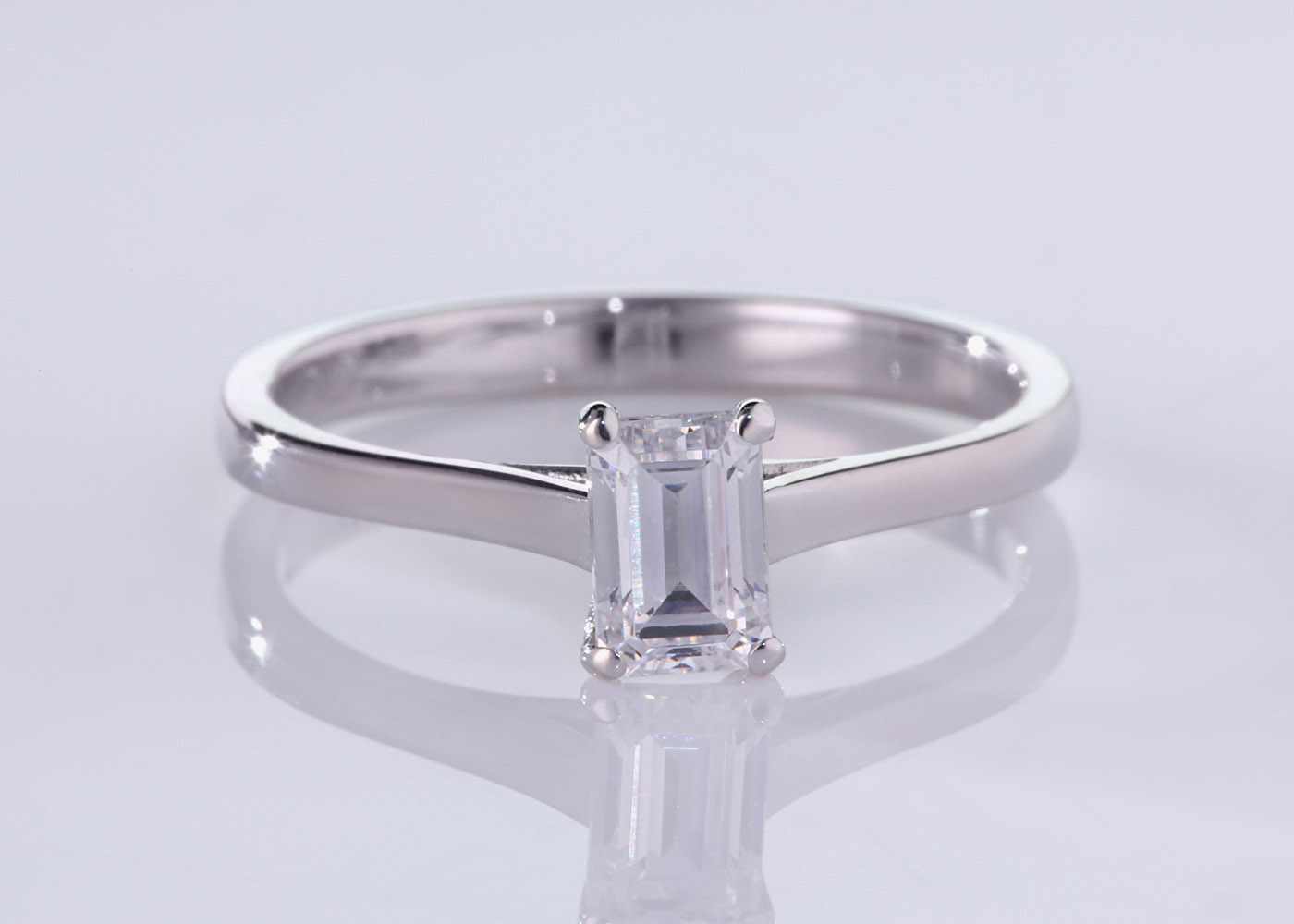 Emerald Hita Diamond Ring in 18K Yellow Gold 360 image